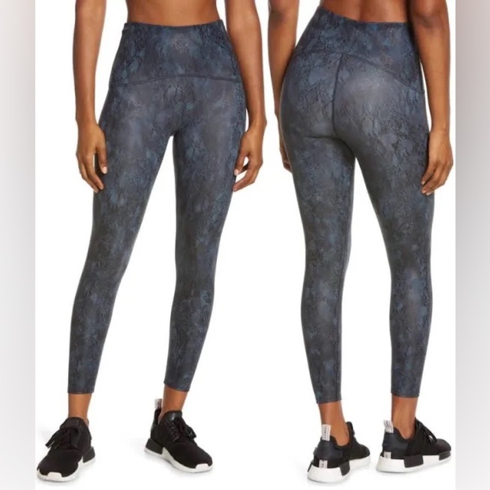 Spanx faux leather snake legging in navy blue and black size XL